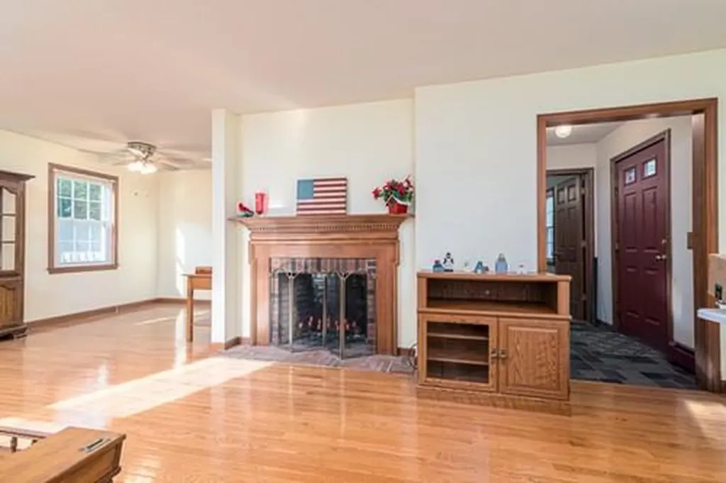 17 Lanphere Road Westerly RI 02891
