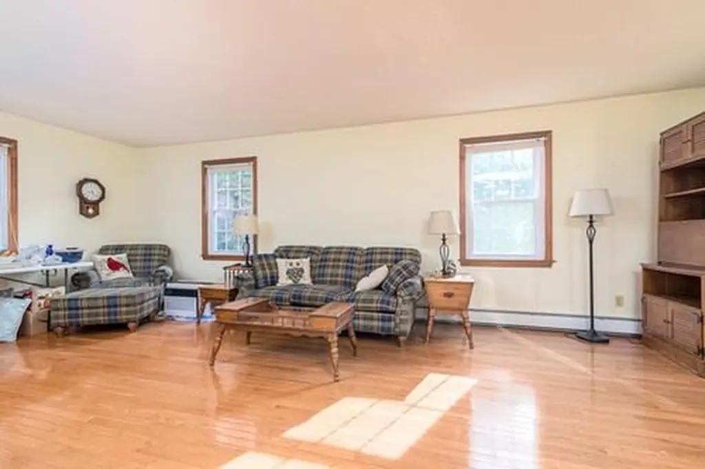 17 Lanphere Road Westerly RI 02891