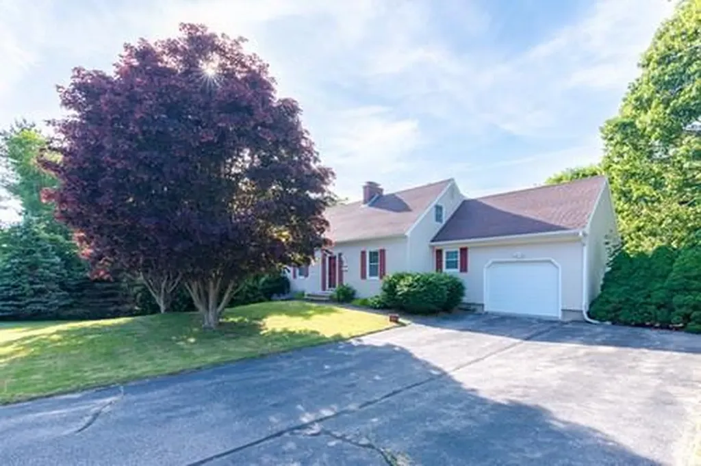 17 Lanphere Road Westerly RI 02891