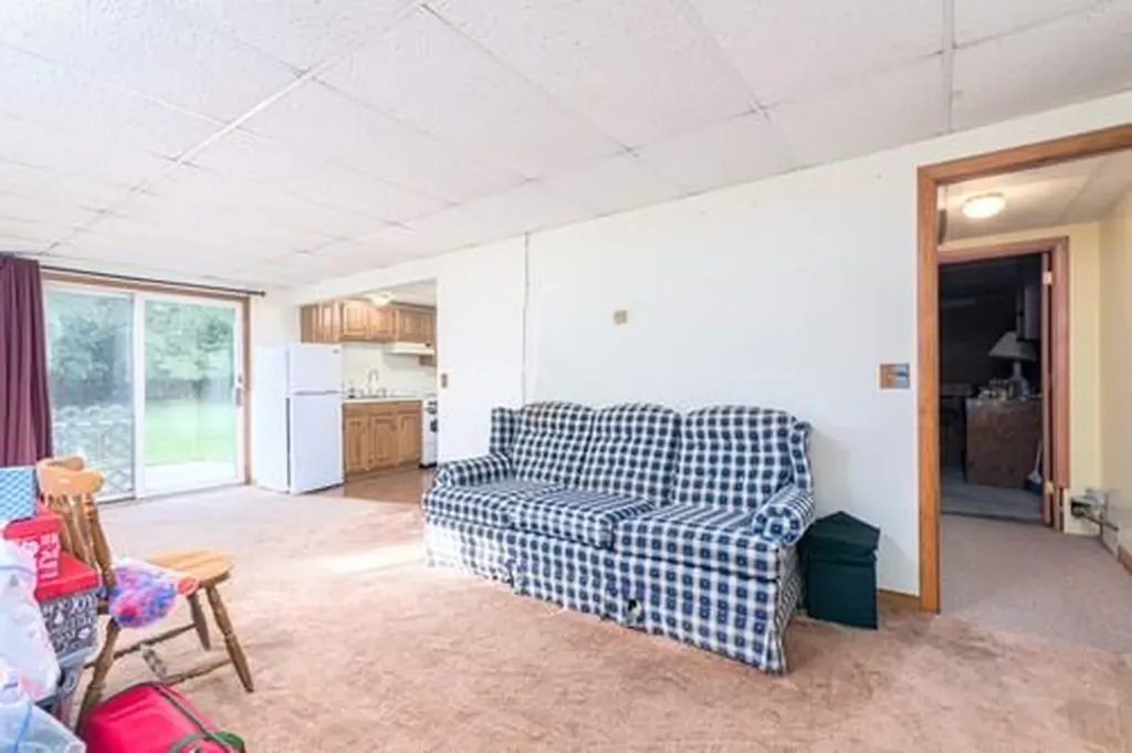 17 Lanphere Road Westerly RI 02891
