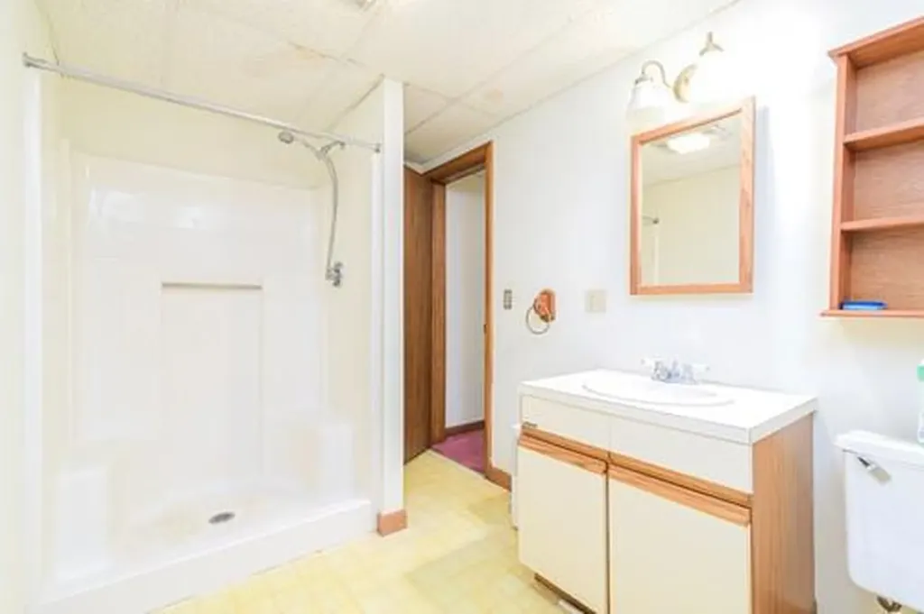 17 Lanphere Road Westerly RI 02891