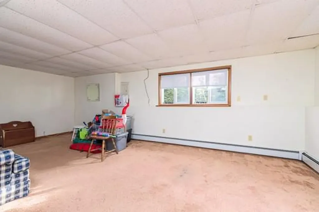 17 Lanphere Road Westerly RI 02891