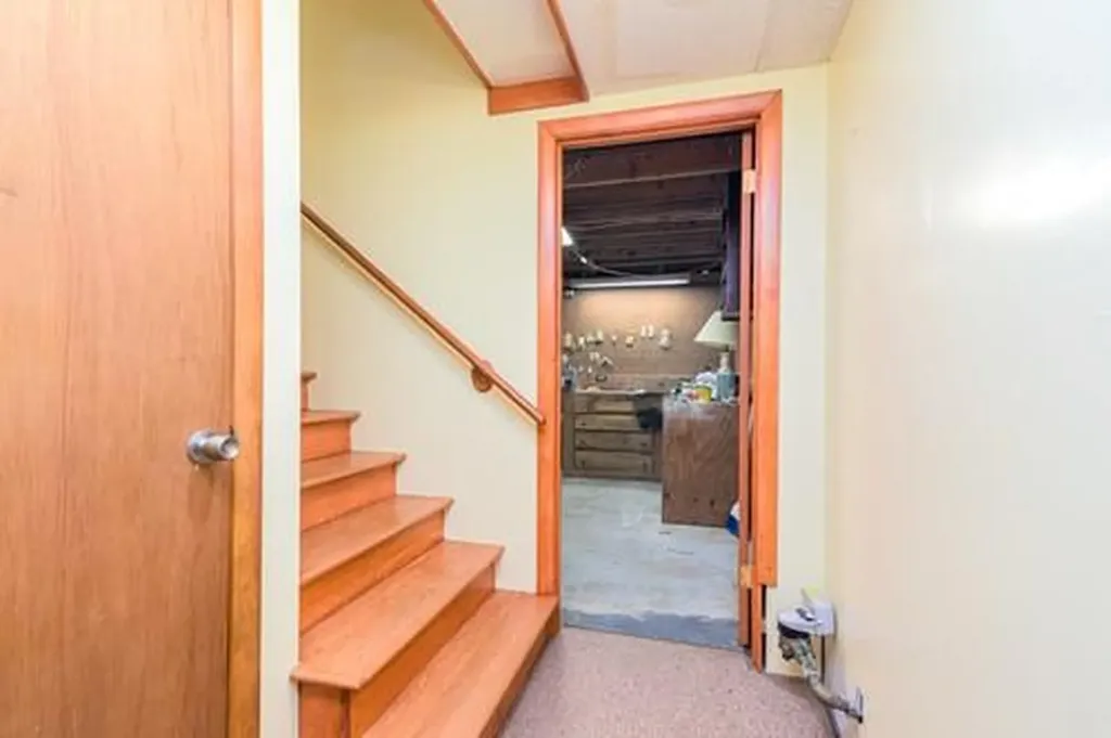 17 Lanphere Road Westerly RI 02891