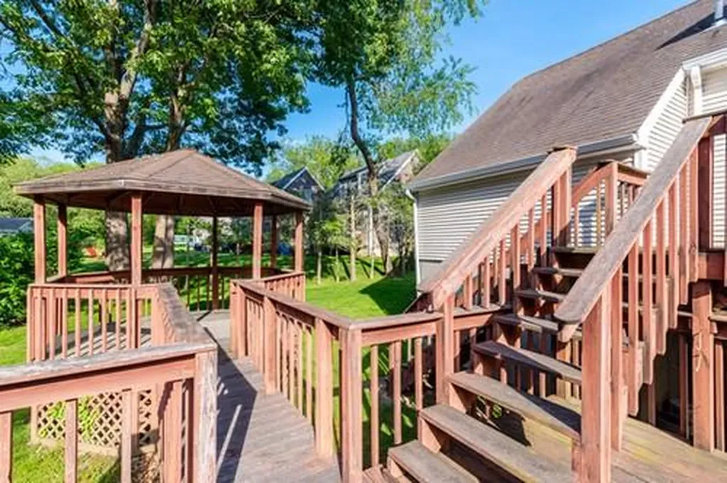 17 Lanphere Road Westerly RI 02891