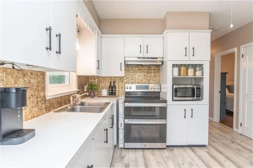 114 Grinnell Avenue Tiverton RI 02878