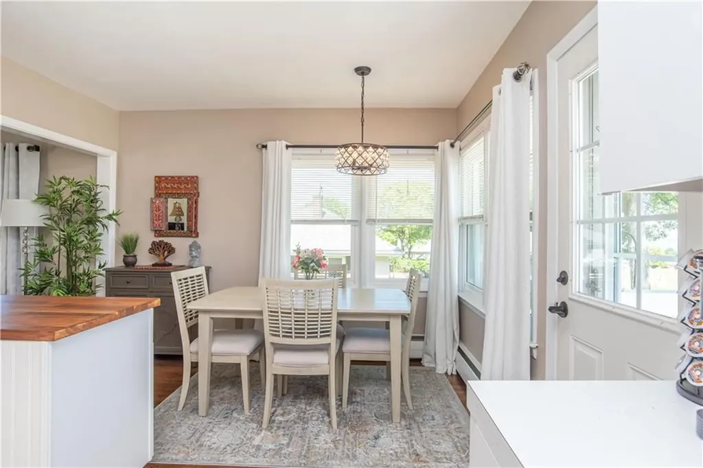 114 Grinnell Avenue Tiverton RI 02878
