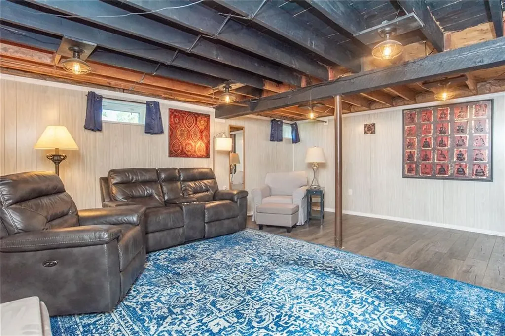 114 Grinnell Avenue Tiverton RI 02878