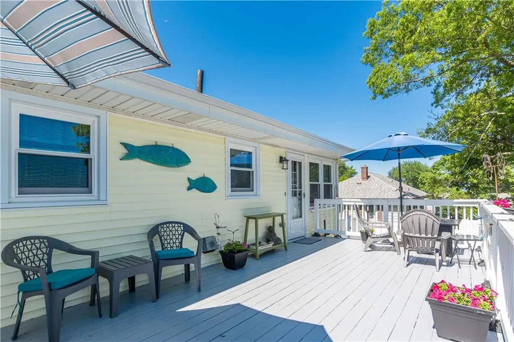 114 Grinnell Avenue Tiverton RI 02878