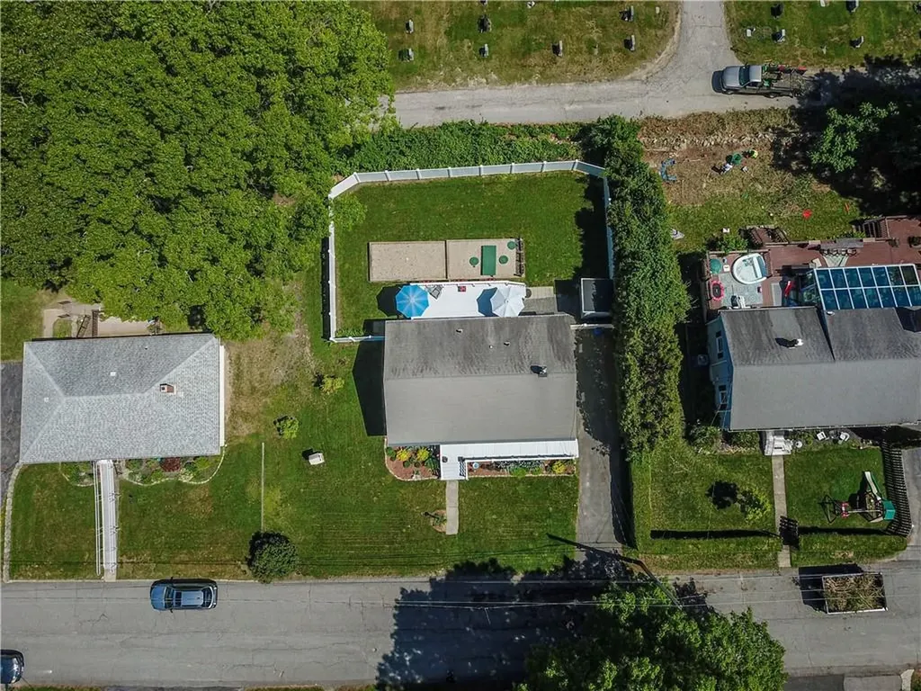 114 Grinnell Avenue Tiverton RI 02878