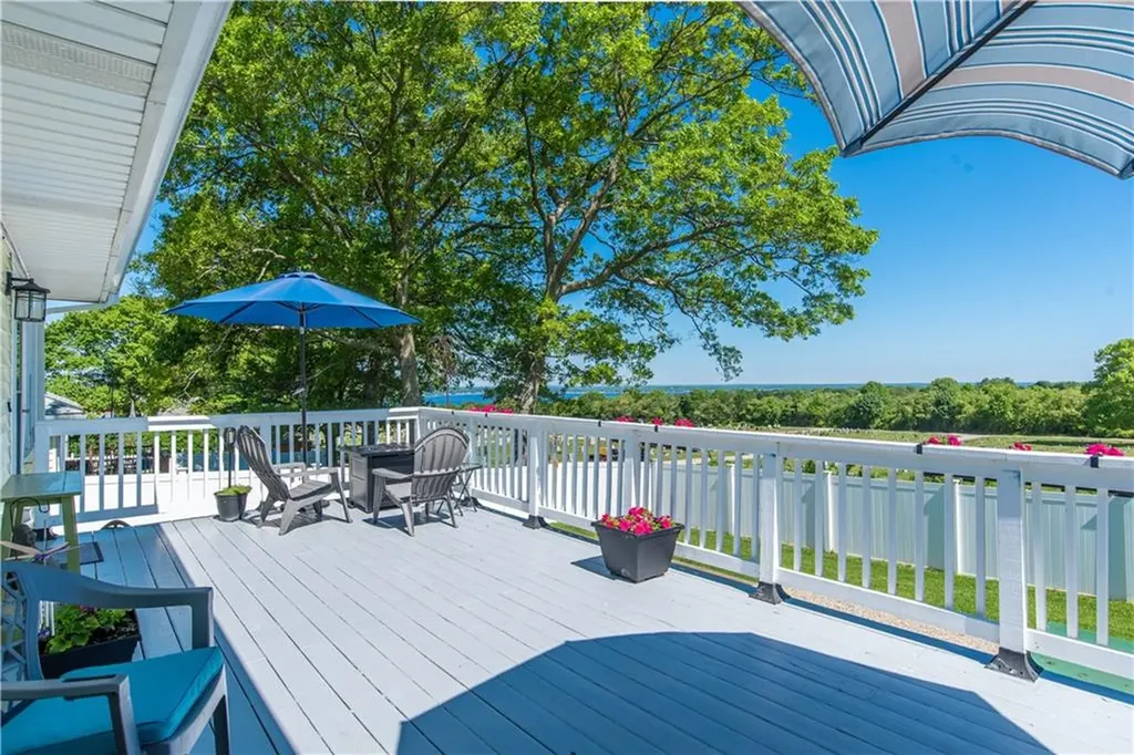 114 Grinnell Avenue Tiverton RI 02878