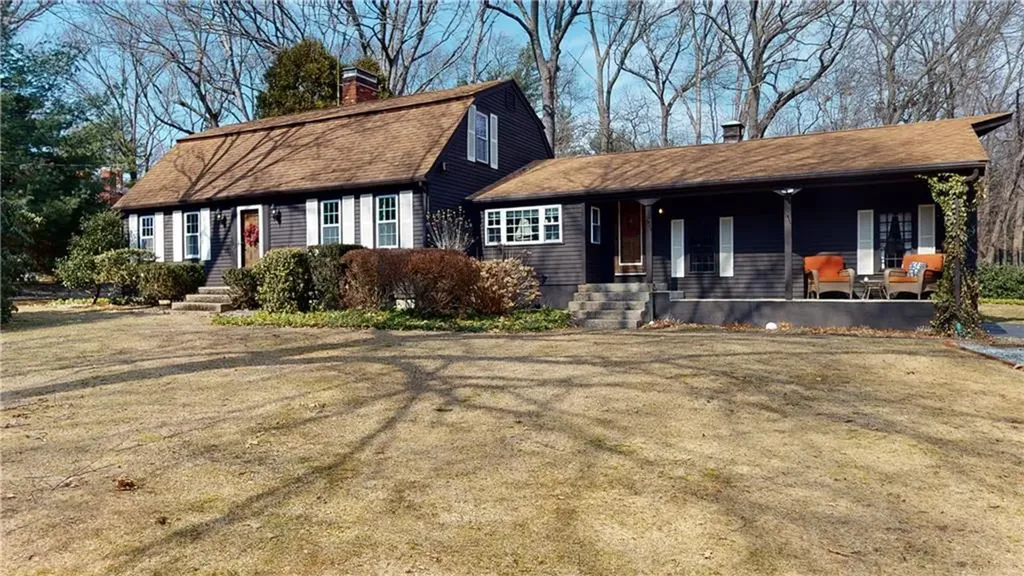 540 Country View Drive Warwick RI 02886