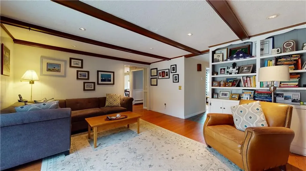 540 Country View Drive Warwick RI 02886