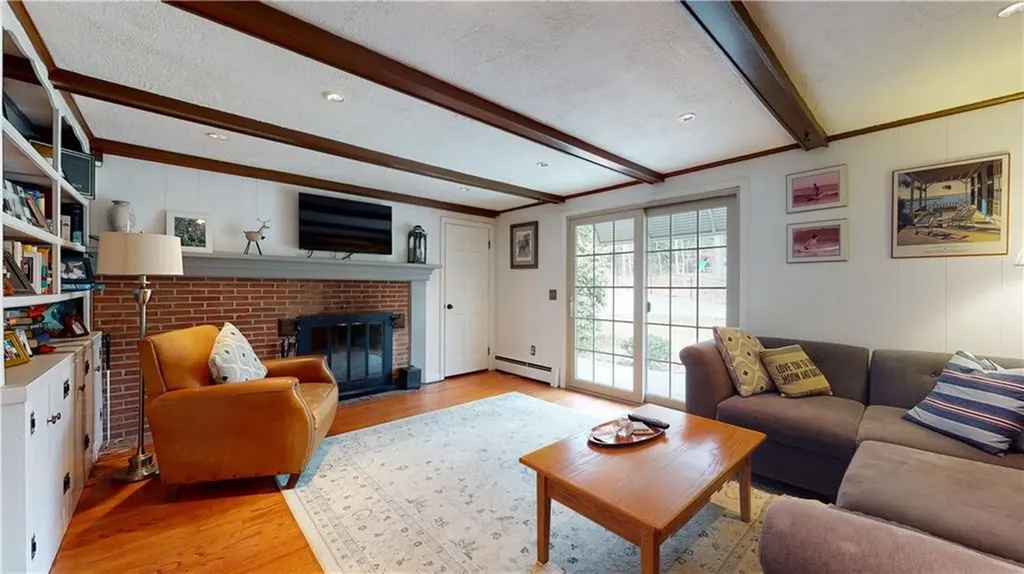 540 Country View Drive Warwick RI 02886