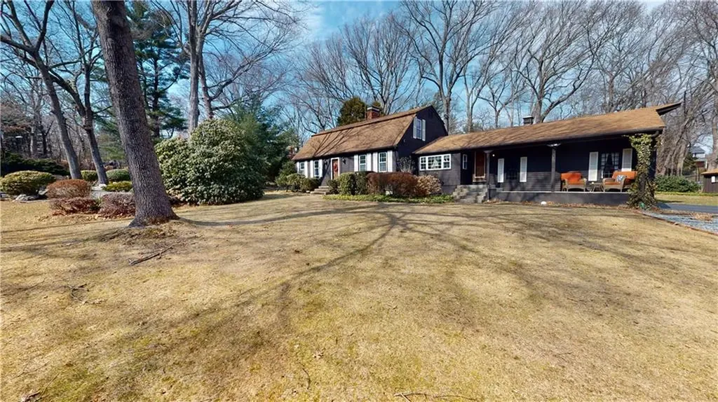 540 Country View Drive Warwick RI 02886