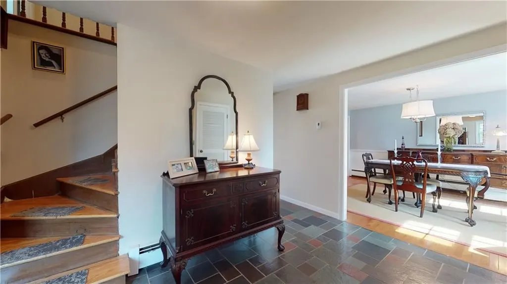 540 Country View Drive Warwick RI 02886