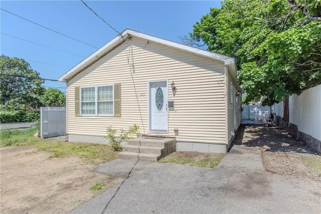 555 Dexter Street Providence RI 02907