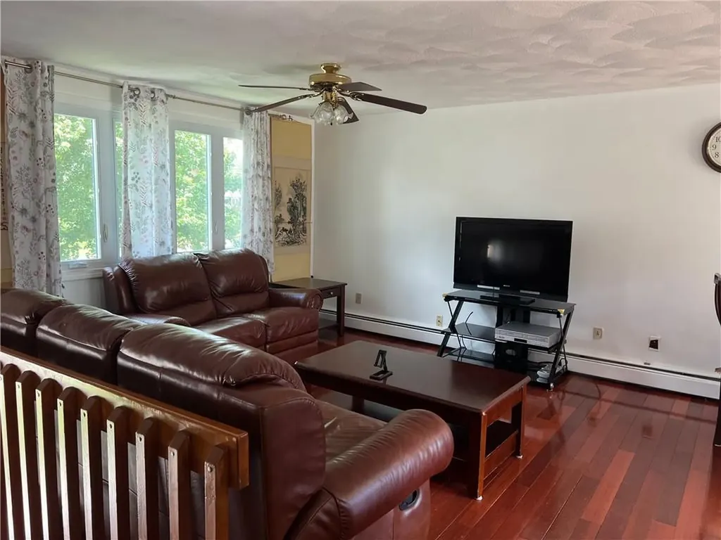 4 Glenna Drive Smithfield RI 02917