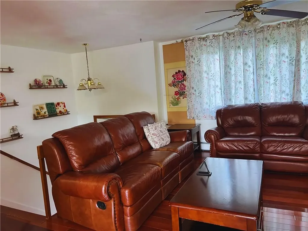 4 Glenna Drive Smithfield RI 02917