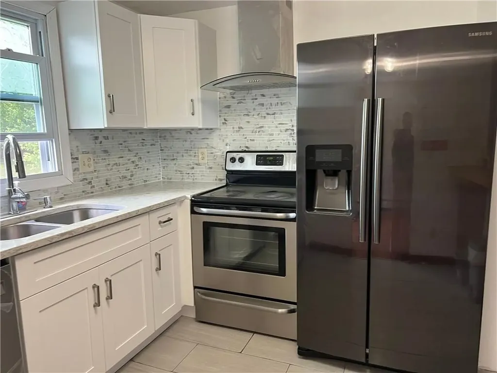 4 Glenna Drive Smithfield RI 02917