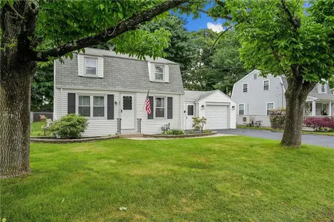 403 Chapmans Avenue Warwick RI 02886