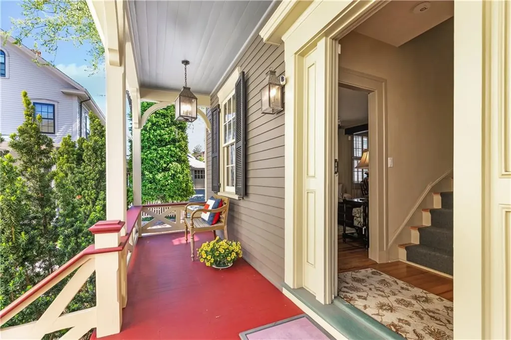37 John Street Newport RI 02840