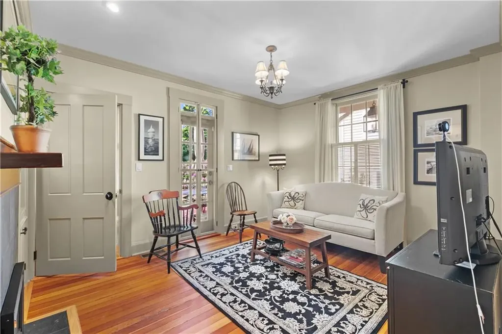 37 John Street Newport RI 02840