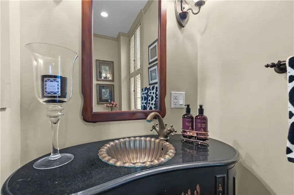 37 John Street Newport RI 02840
