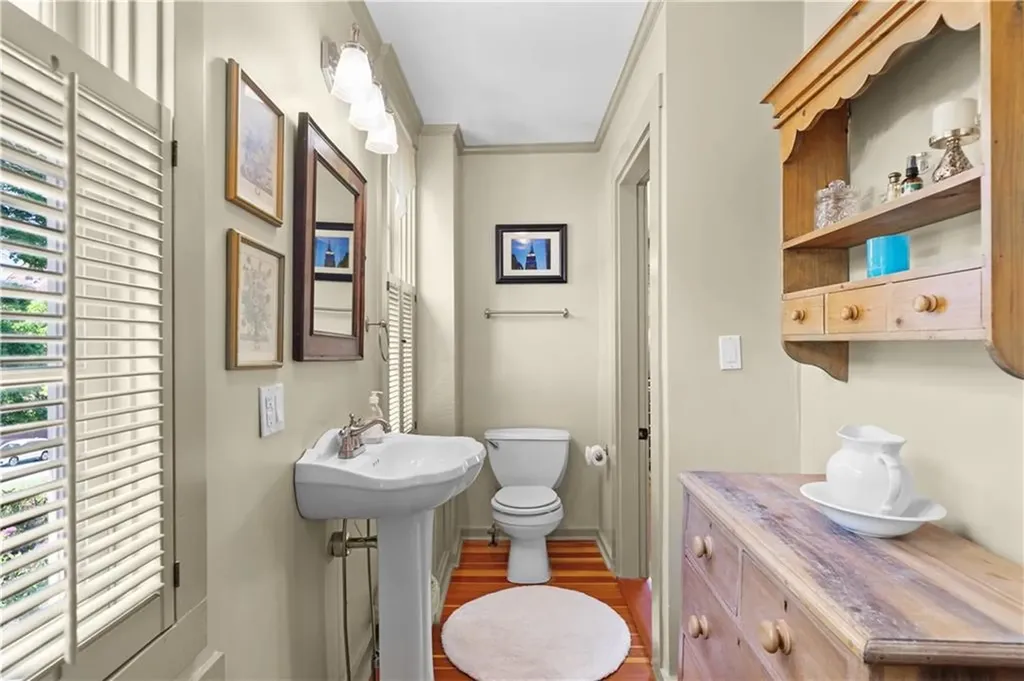 37 John Street Newport RI 02840
