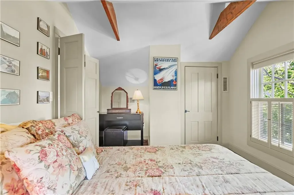 37 John Street Newport RI 02840