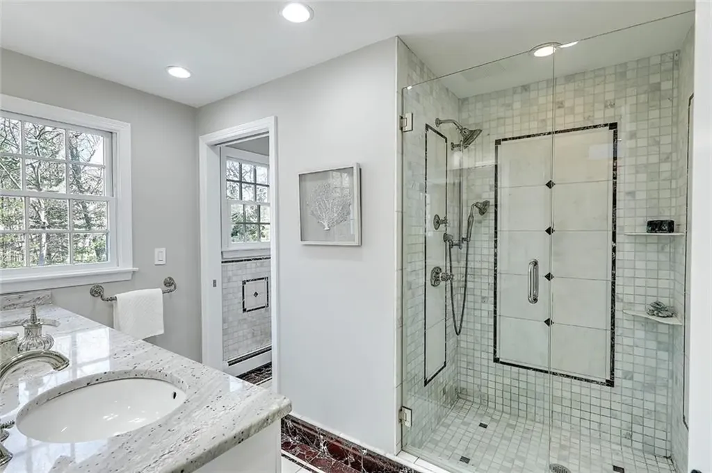 10 Boxwood Court Barrington RI 02806