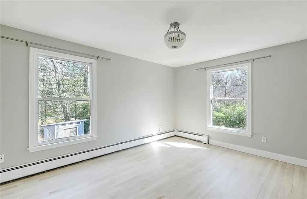 10 Boxwood Court Barrington RI 02806