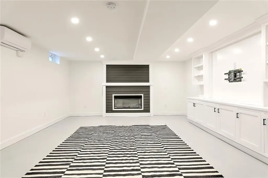 10 Boxwood Court Barrington RI 02806