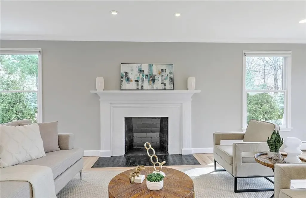 10 Boxwood Court Barrington RI 02806