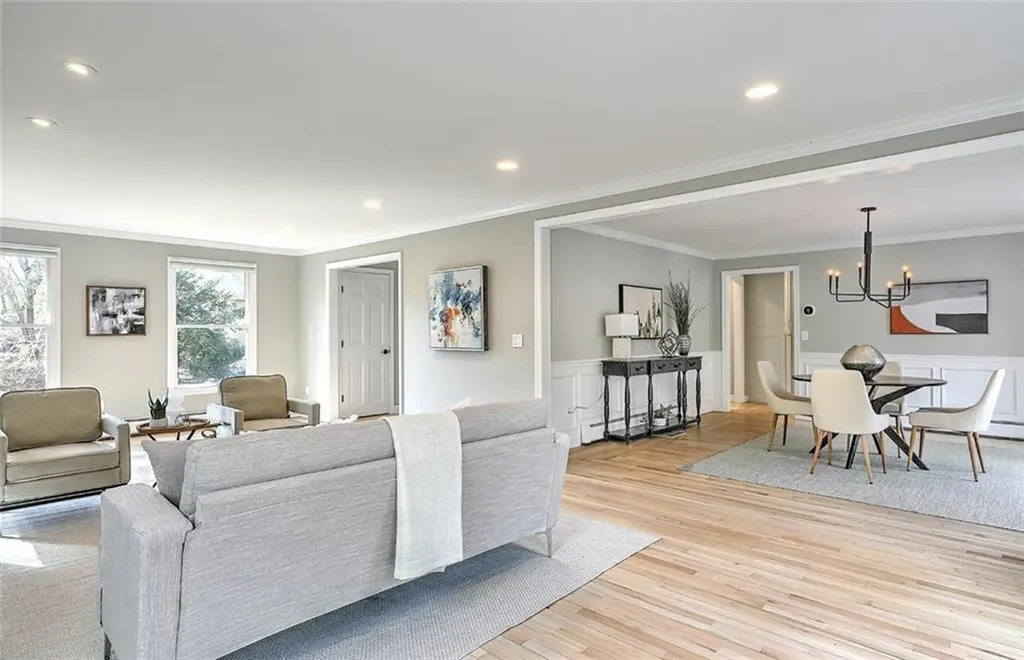 10 Boxwood Court Barrington RI 02806