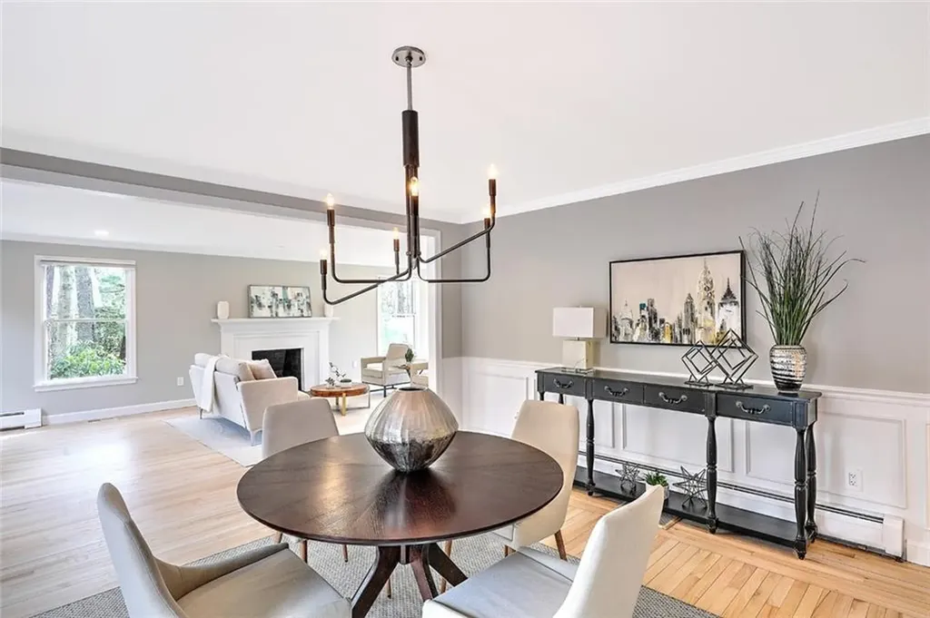 10 Boxwood Court Barrington RI 02806