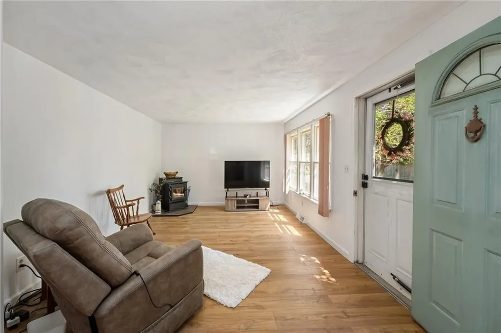 31 Crystal Place Pawtucket RI 02861