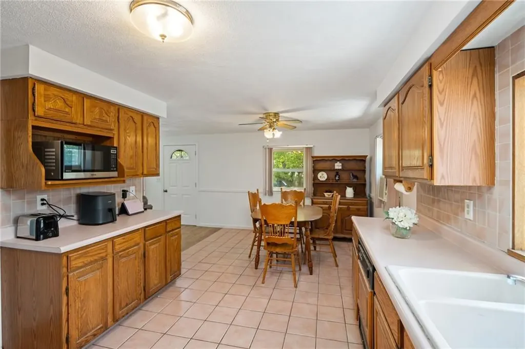 31 Crystal Place Pawtucket RI 02861