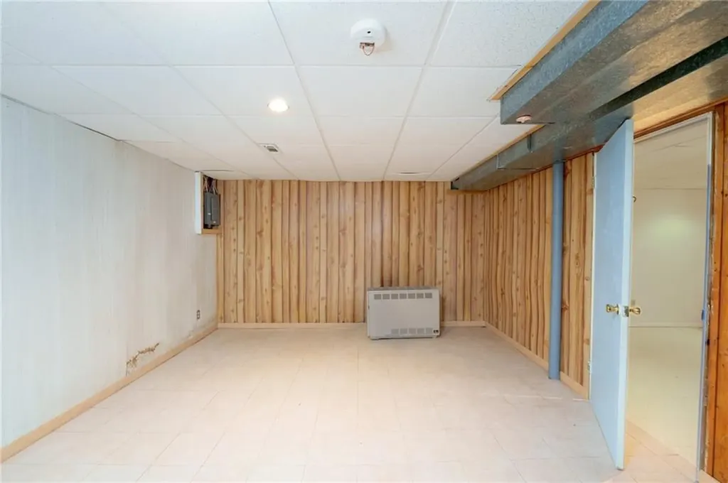 31 Crystal Place Pawtucket RI 02861