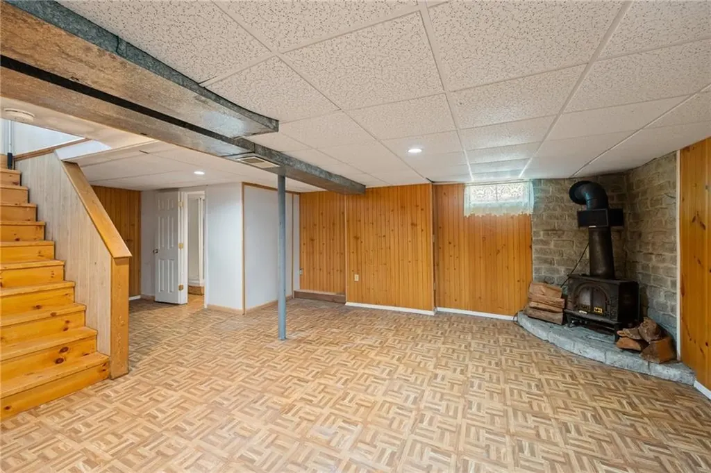 31 Crystal Place Pawtucket RI 02861