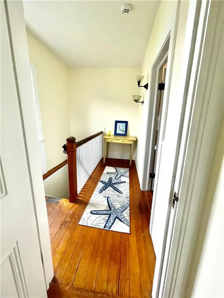 17 King Street Newport RI 02840