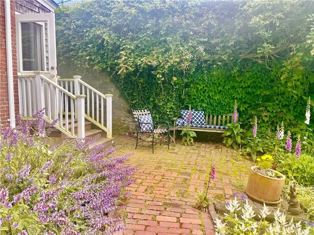 17 King Street Newport RI 02840