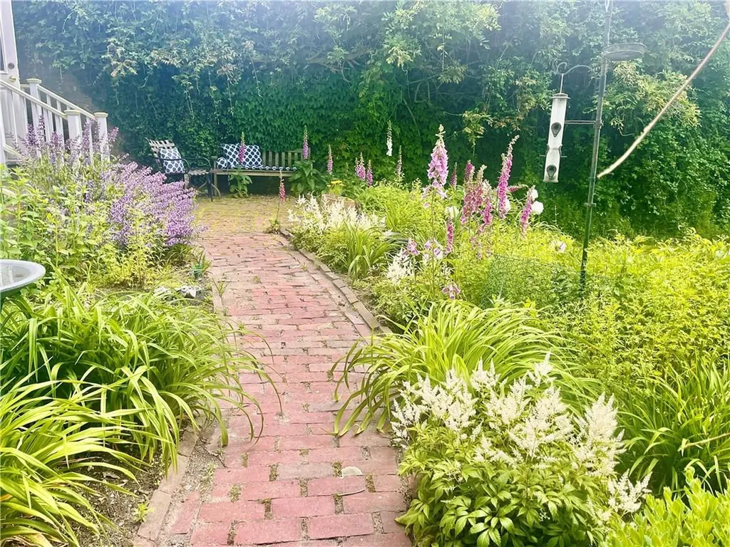 17 King Street Newport RI 02840