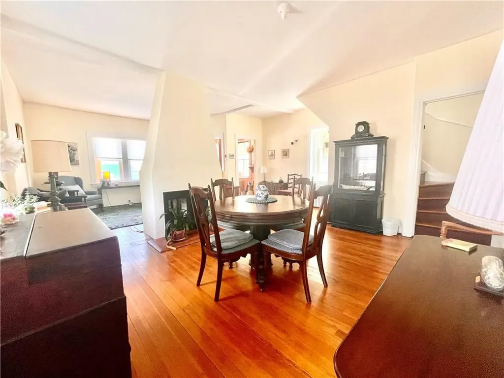 17 King Street Newport RI 02840