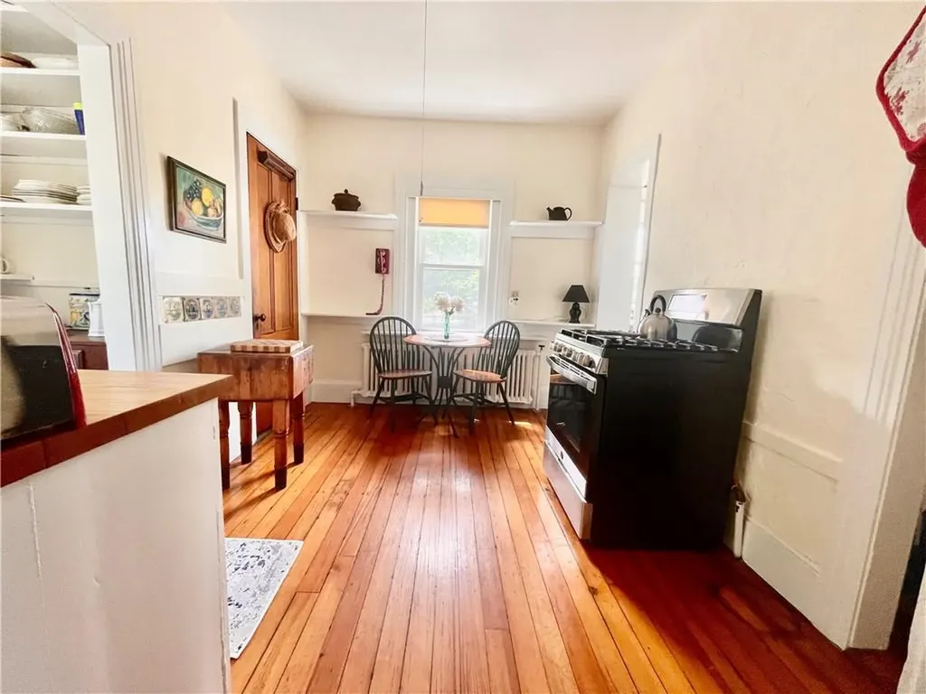 17 King Street Newport RI 02840