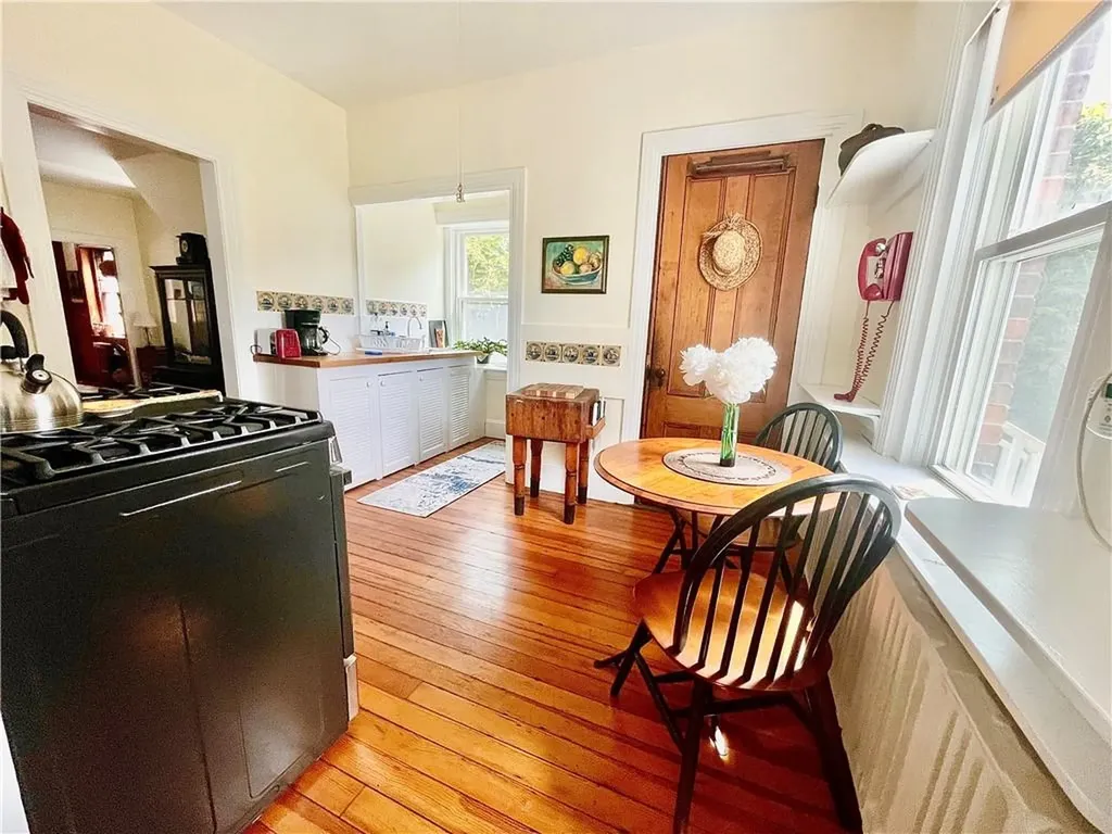 17 King Street Newport RI 02840