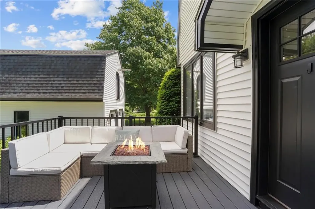 1715 Old Louisquisset Pike Lincoln RI 02865