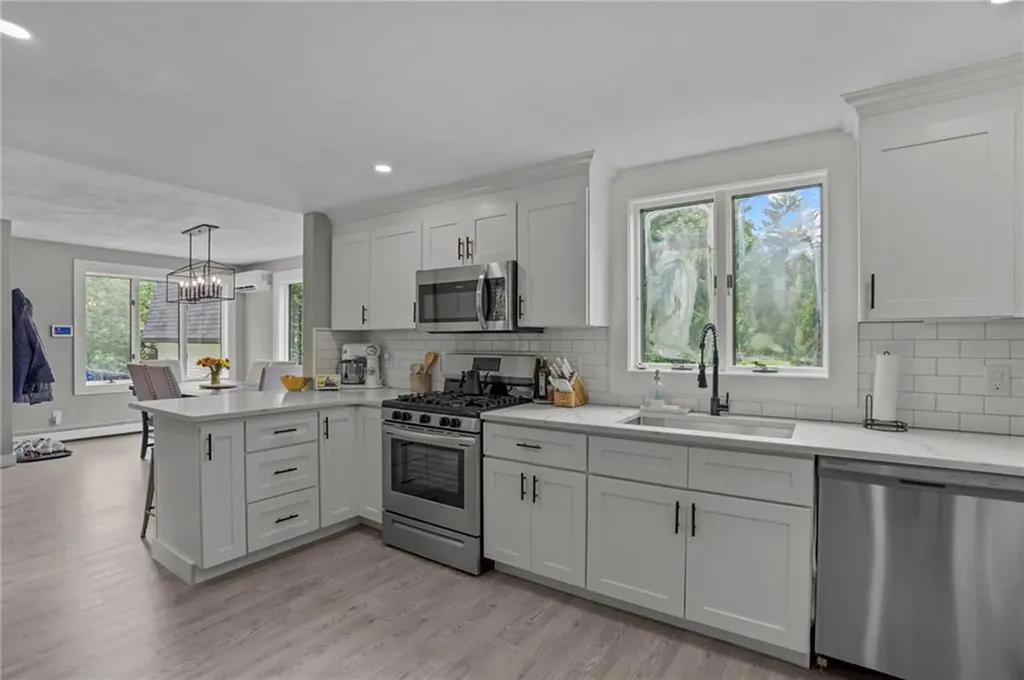 1715 Old Louisquisset Pike Lincoln RI 02865