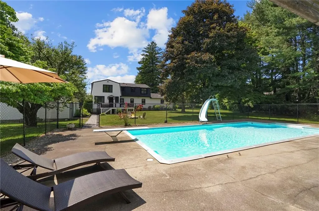 1715 Old Louisquisset Pike Lincoln RI 02865