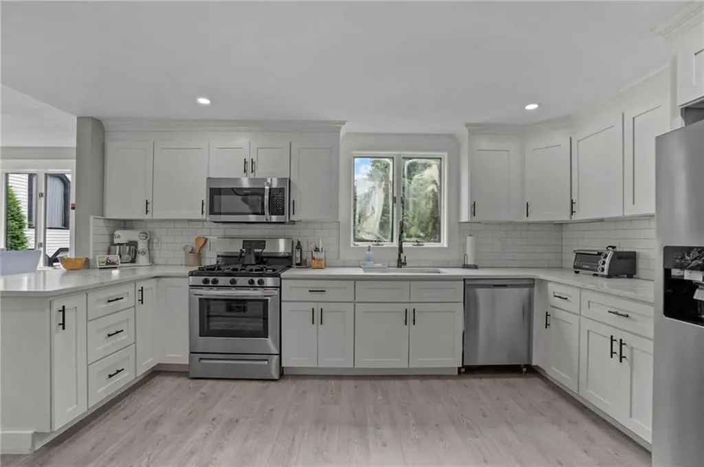 1715 Old Louisquisset Pike Lincoln RI 02865