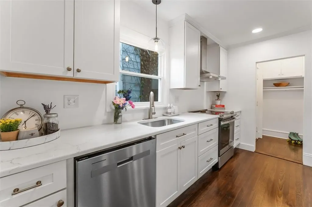 185 Lyman Street Pawtucket RI 02860